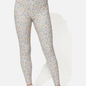 NWT EleVen by Venus Williams* Ladies Size small- Flower Power Legging